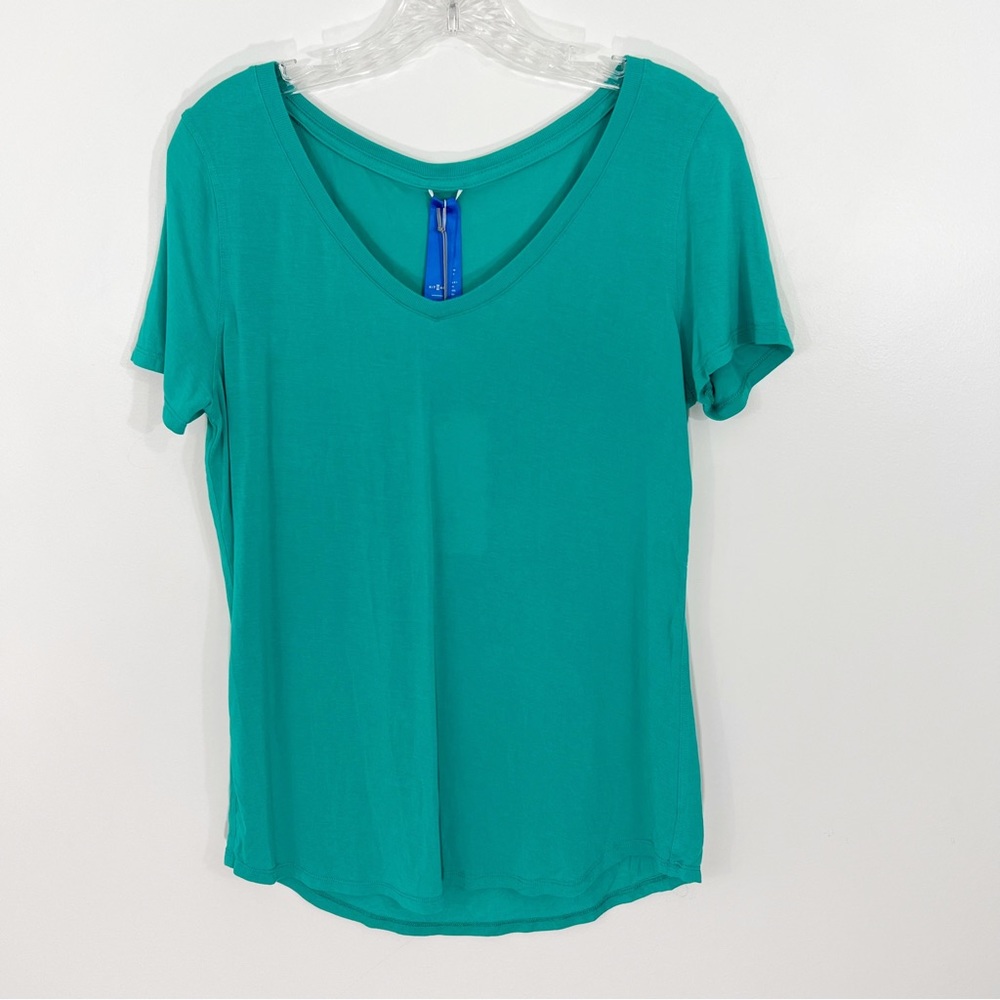 Kit And Ace Spectra V Tee Cashmere Blend NWT Size 8